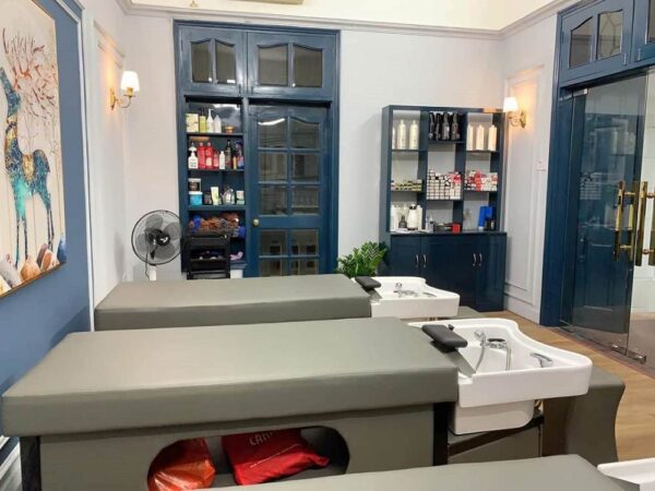 thiết kế thi công nội thất salon tóc phong cách hiện đại