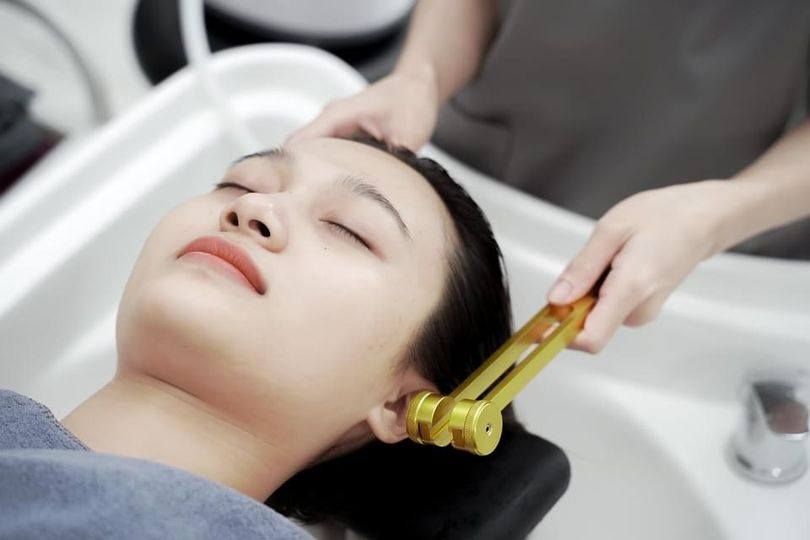 Hình ảnh gội đầu dưỡng sinh thảo dược