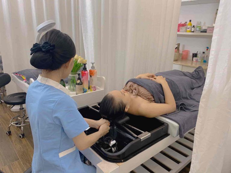 Hình ảnh gội đầu dưỡng sinh đông y